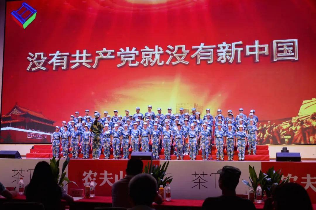 怎么在职场中对付抢功劳的人?